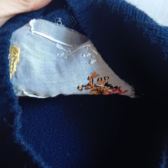 Vintage Mens Small Sweater 1OF1 Pandora Embroidered Reindeer Santa Christmas - Picture 4 of 5